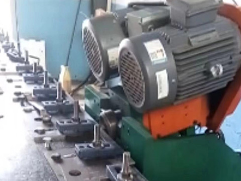  加工窄長(zhǎng)條銑邊機(jī)